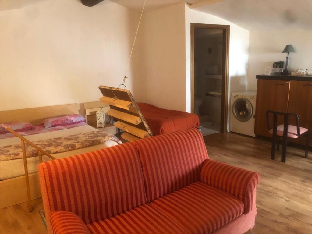 Lovely 1 Room Bedroom Loft, 20 Mins To Bgy Airport Pradalunga Εξωτερικό φωτογραφία